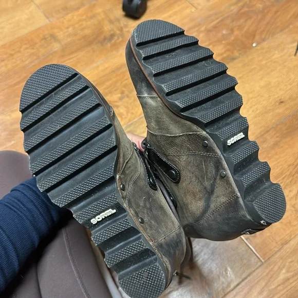 Sorel boots - Picture 4 of 5